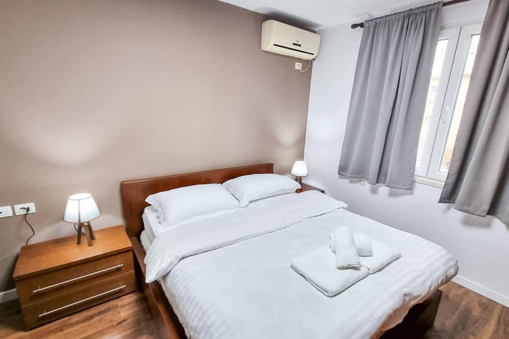 City Center 2Br Apartment Tirana Exterior foto